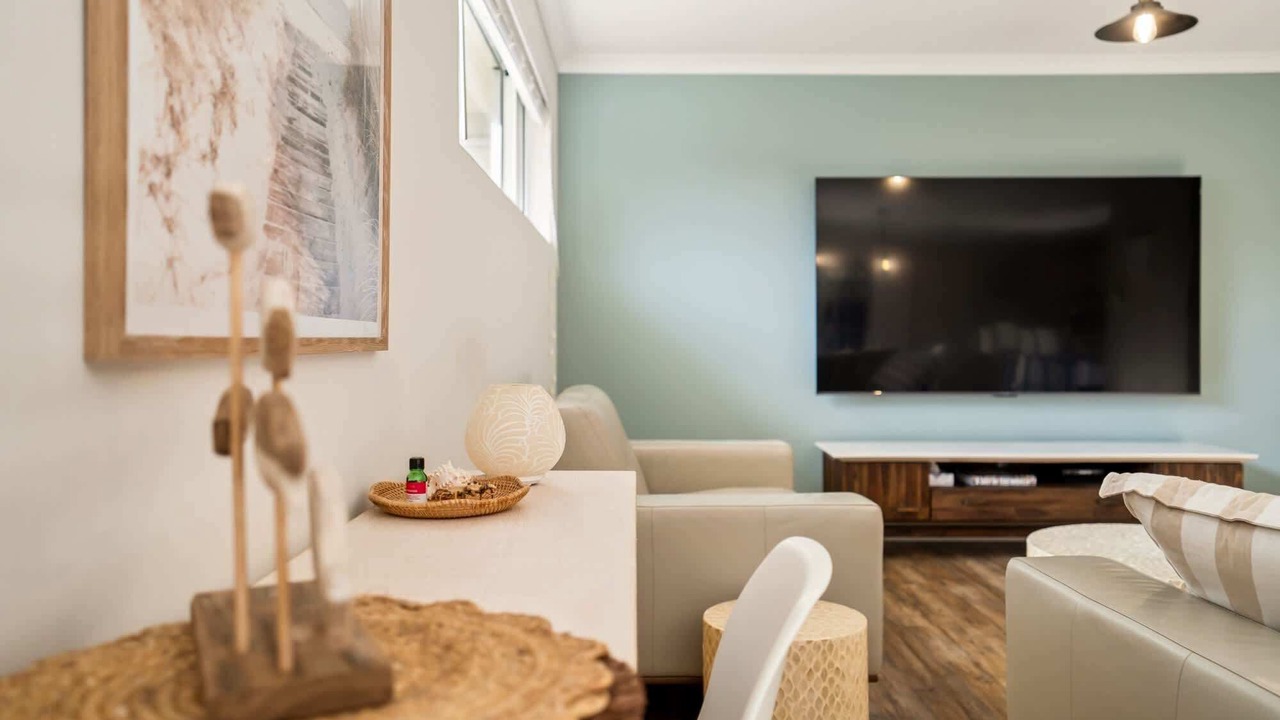 Photo of Livingroom in Halls Head