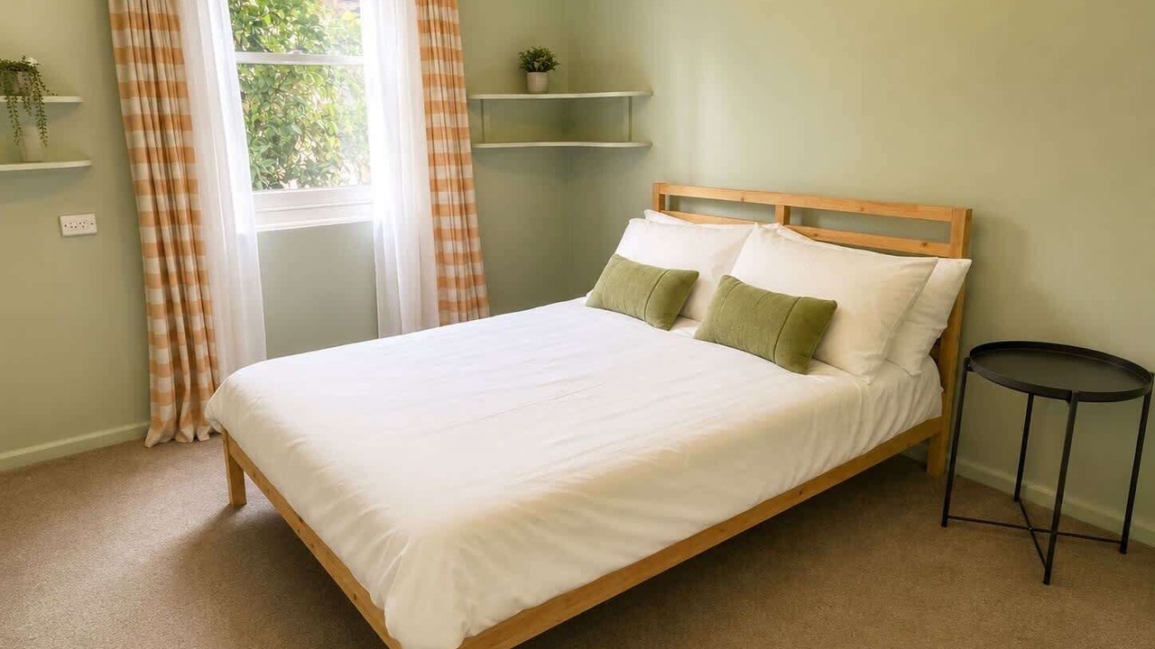 Photo of Bedroom in Orange