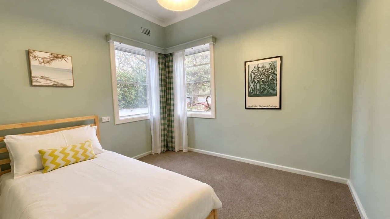 Photo of Bedroom in Orange