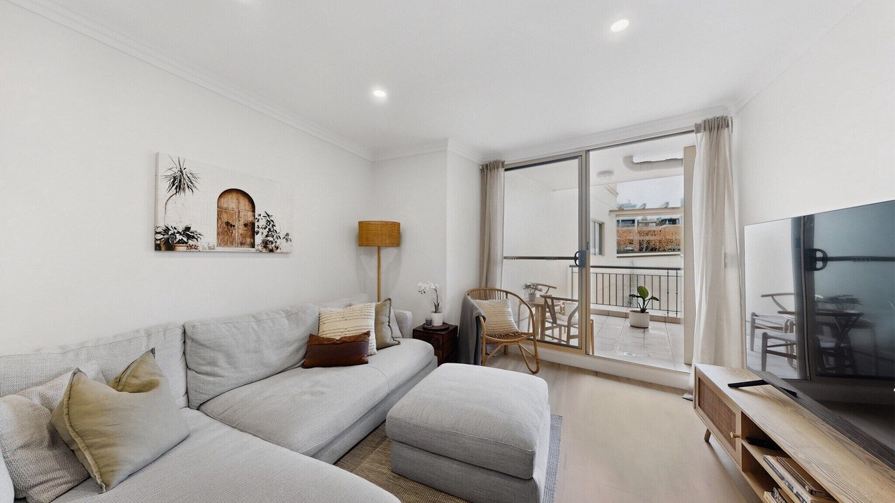 Photo of Livingroom in Neutral Bay