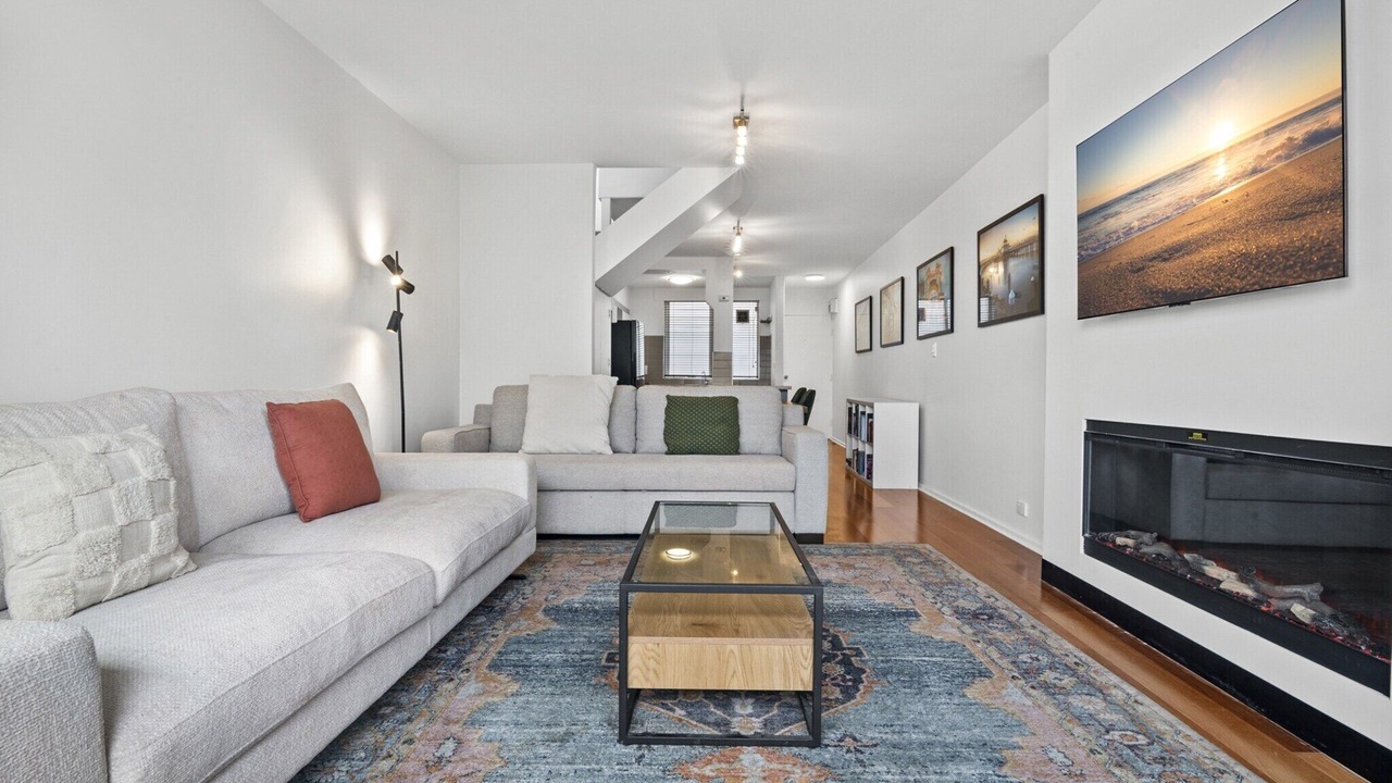 Photo of Livingroom in St Kilda West