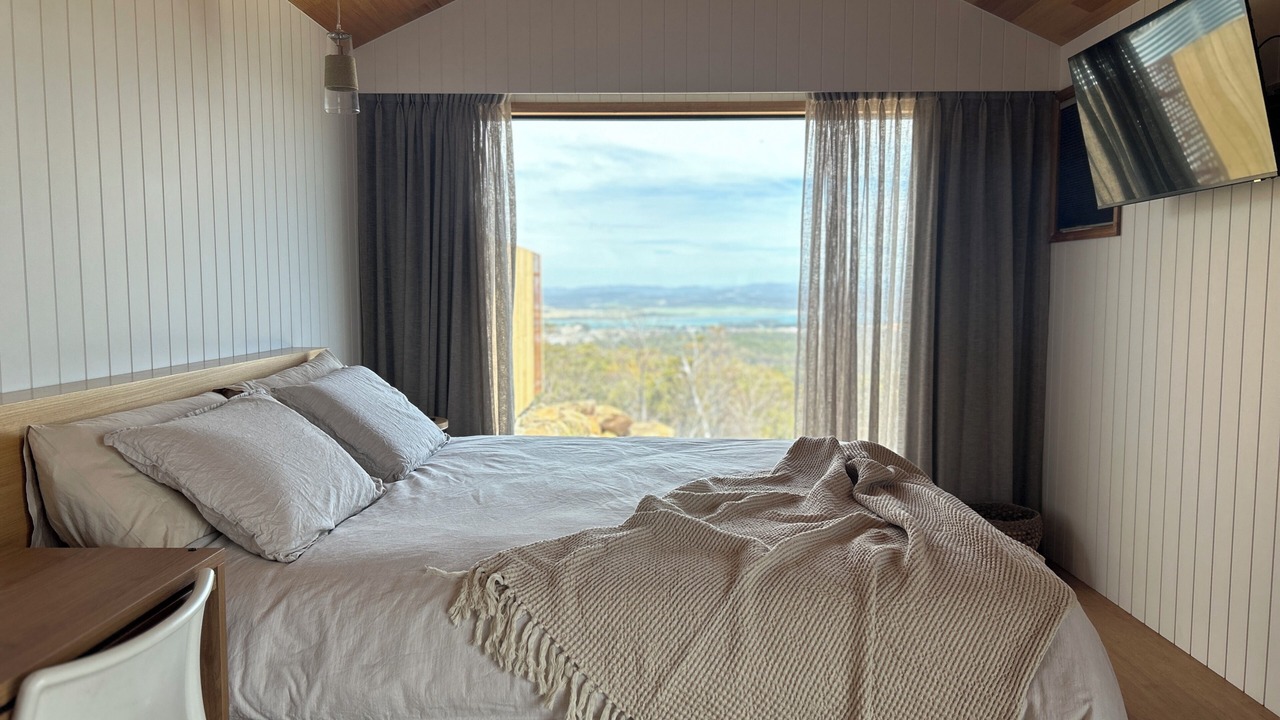Photo of Bedroom in George Town Council