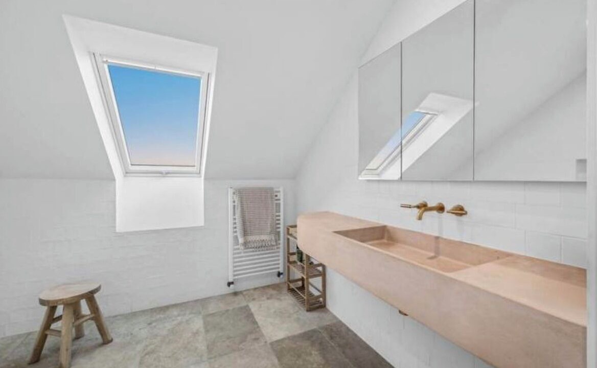 Photo of Bathroom in Orange