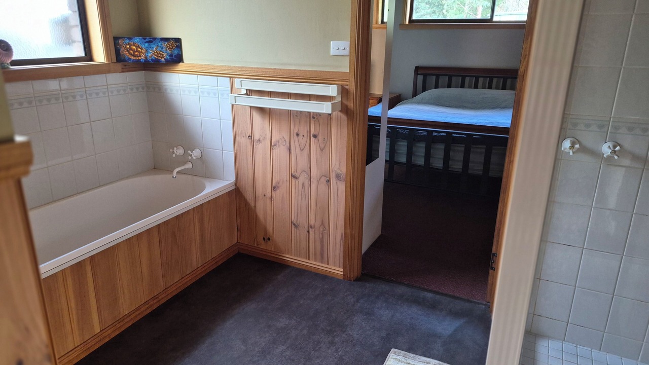 Photo of Bedroom in Weetah