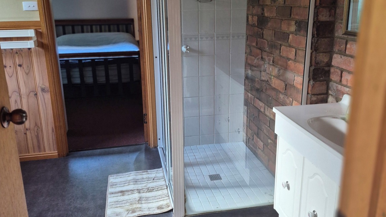 Photo of Bedroom in Weetah