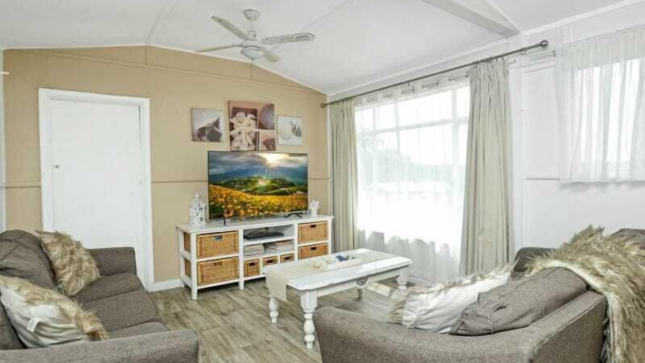 Photo of Livingroom in Hayborough