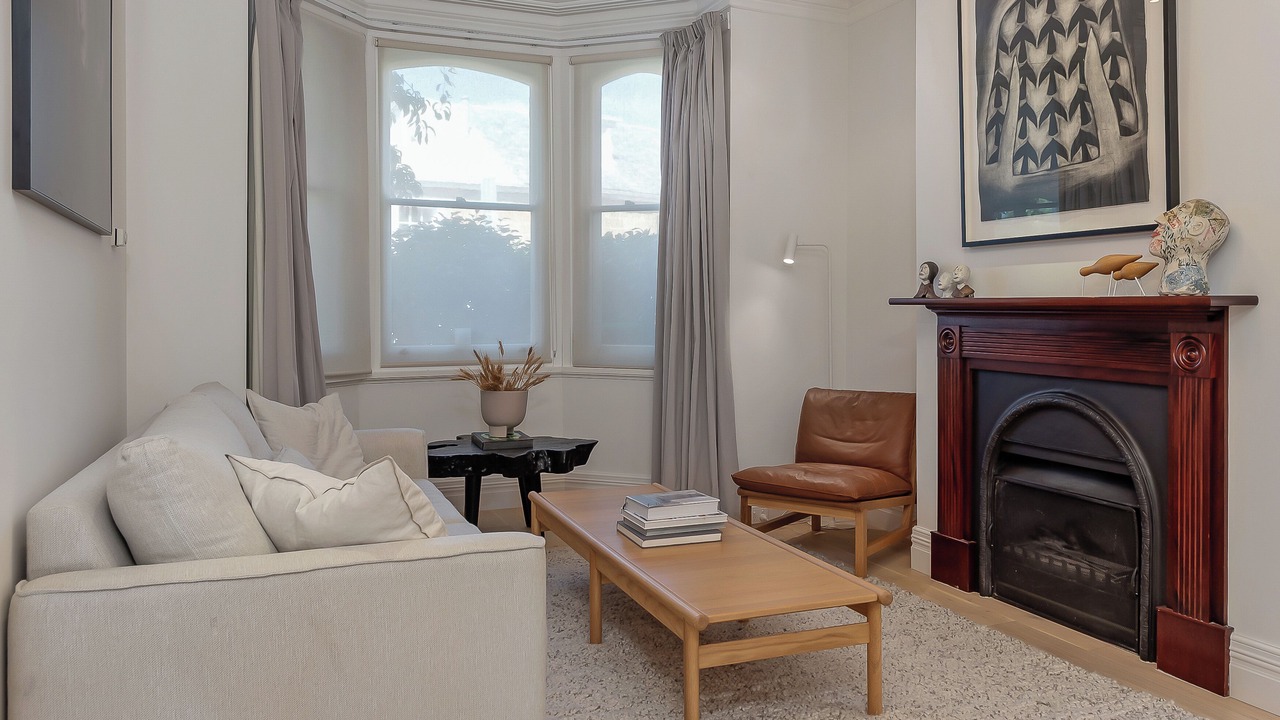 Photo of Livingroom in Battery Point