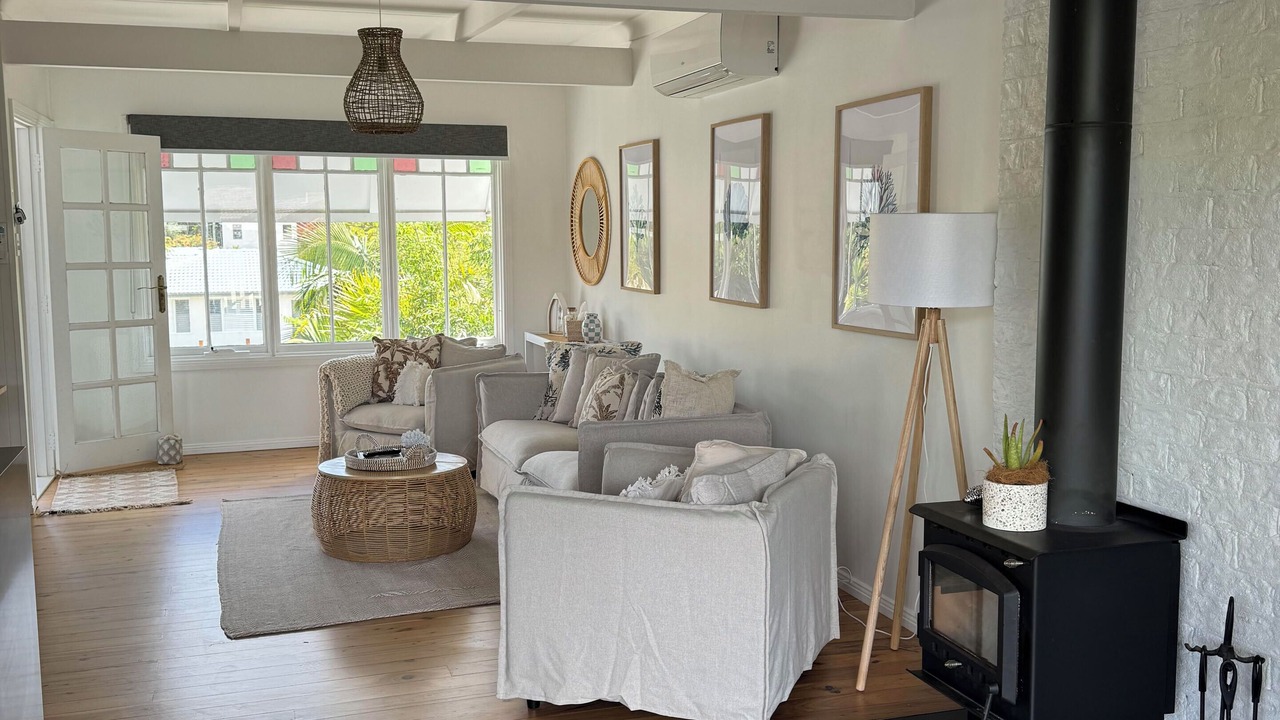 Photo of Livingroom in Shoal Bay