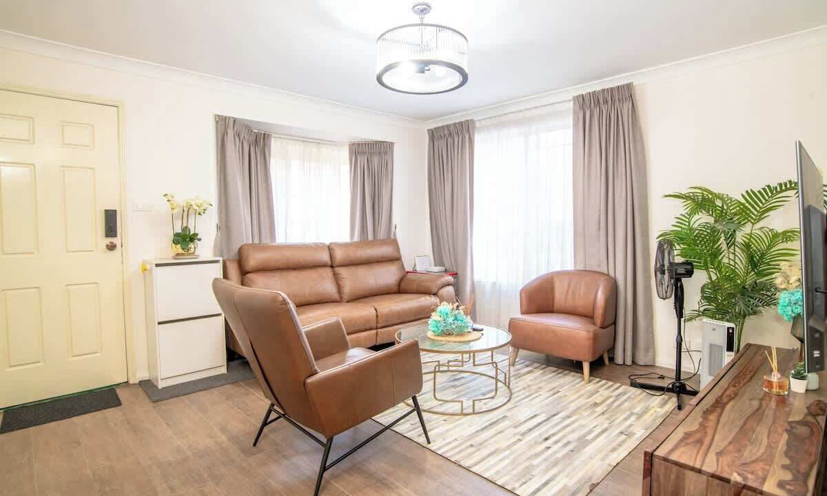 Photo of Livingroom in Dundas