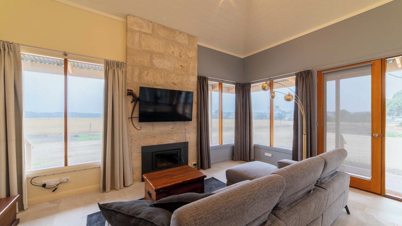 Photo of Livingroom in Macgillivray