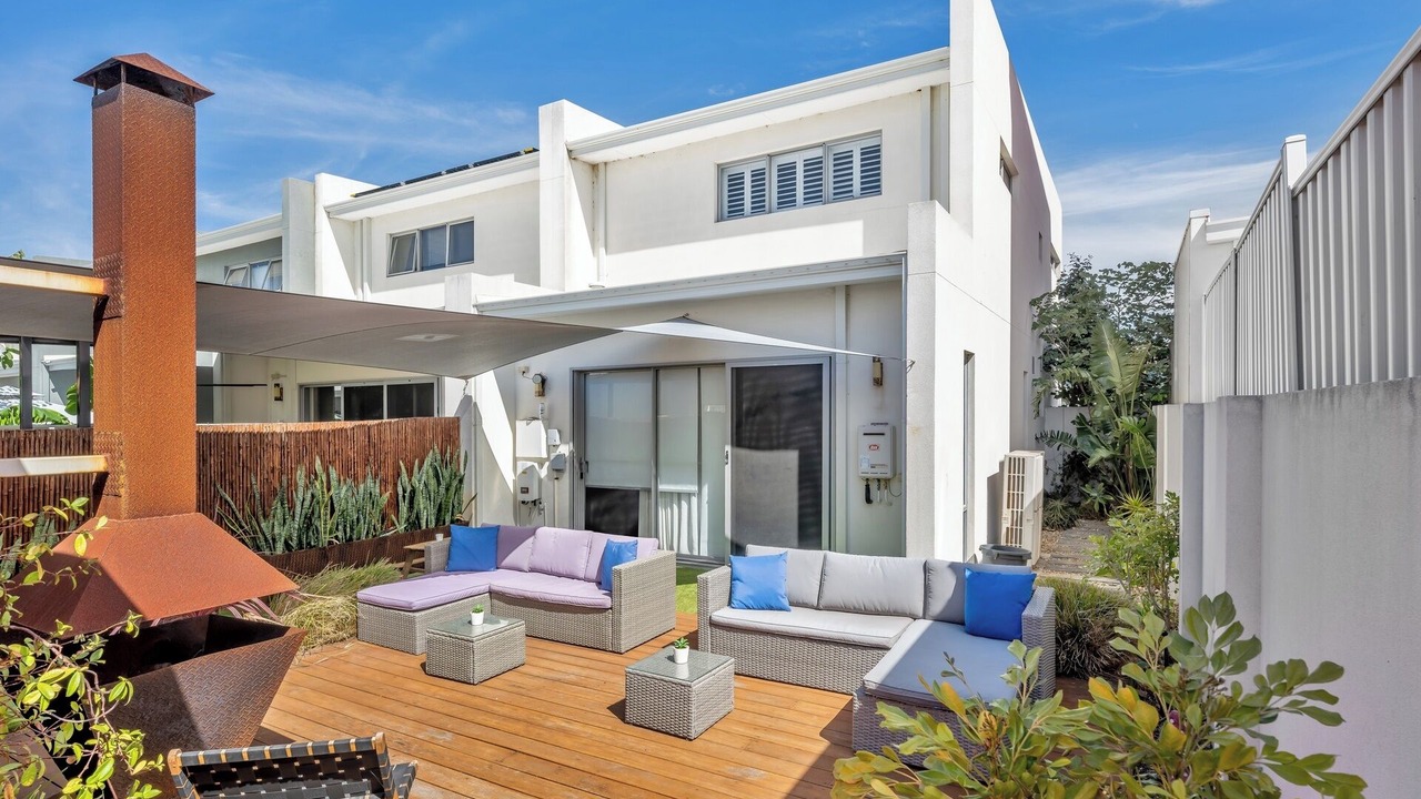 Photo of Patio Balcony in Halls Head