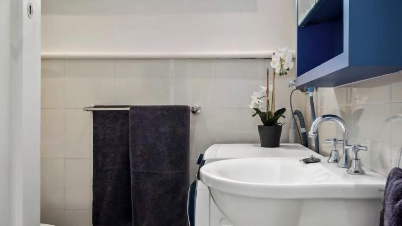 Photo of Bathroom in Albert Park
