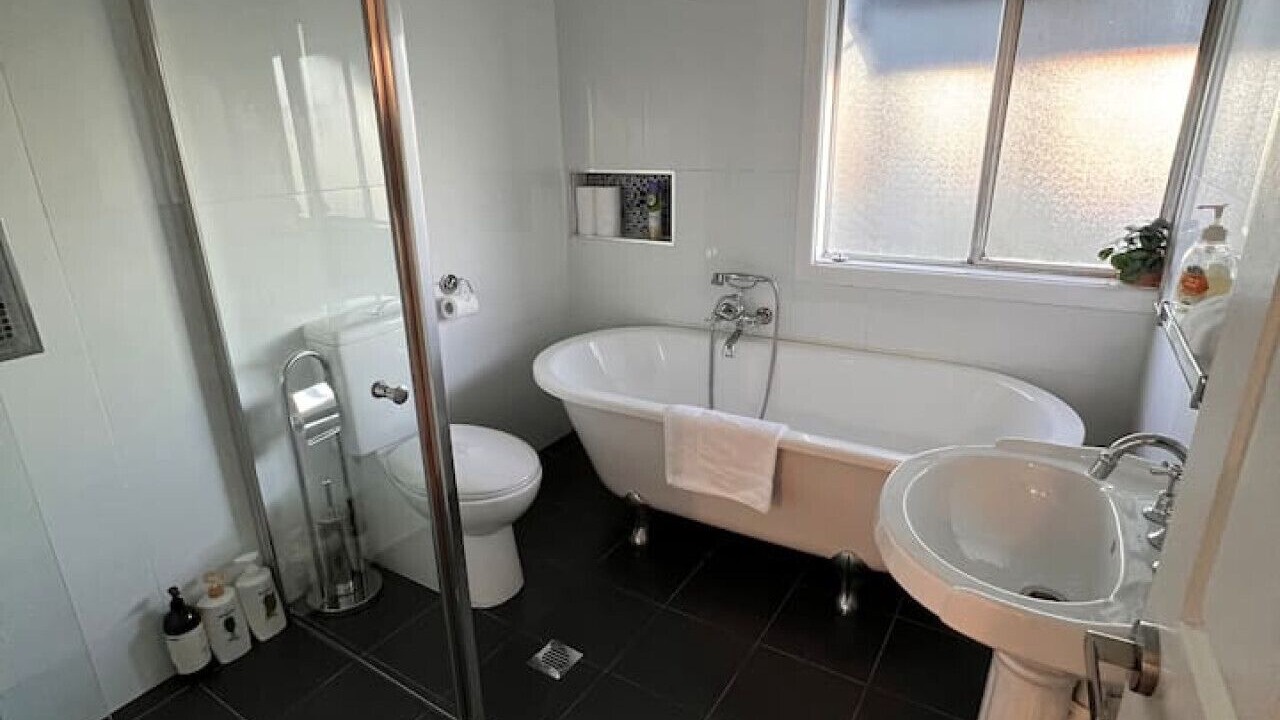 Photo of Bathroom in Katoomba