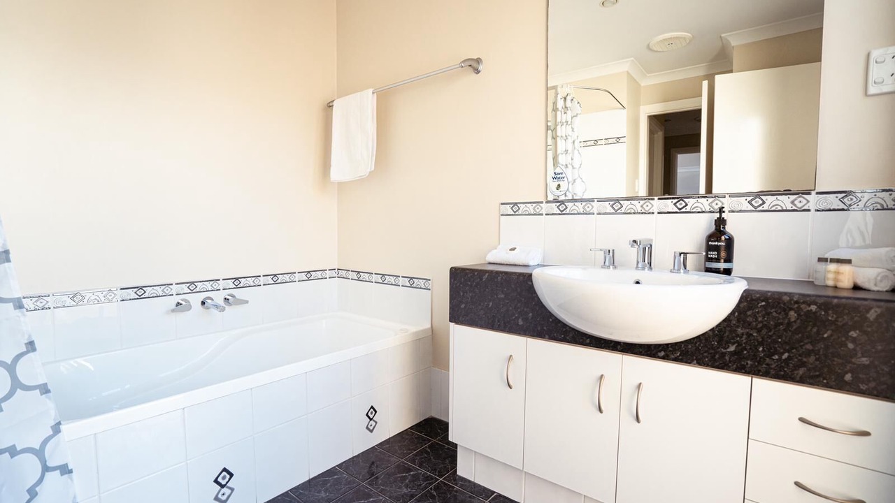 Photo of Bathroom in Collingwood Park