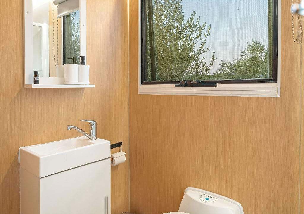 Photo of Bathroom in West Wyalong