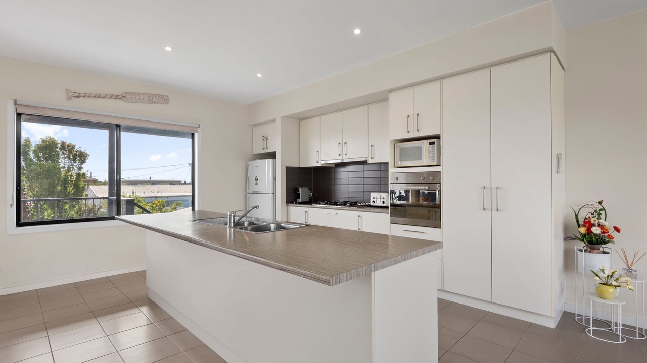 Photo of Kitchen in Indented Head