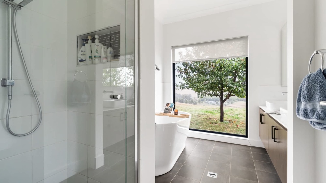 Photo of Bathroom in Windera