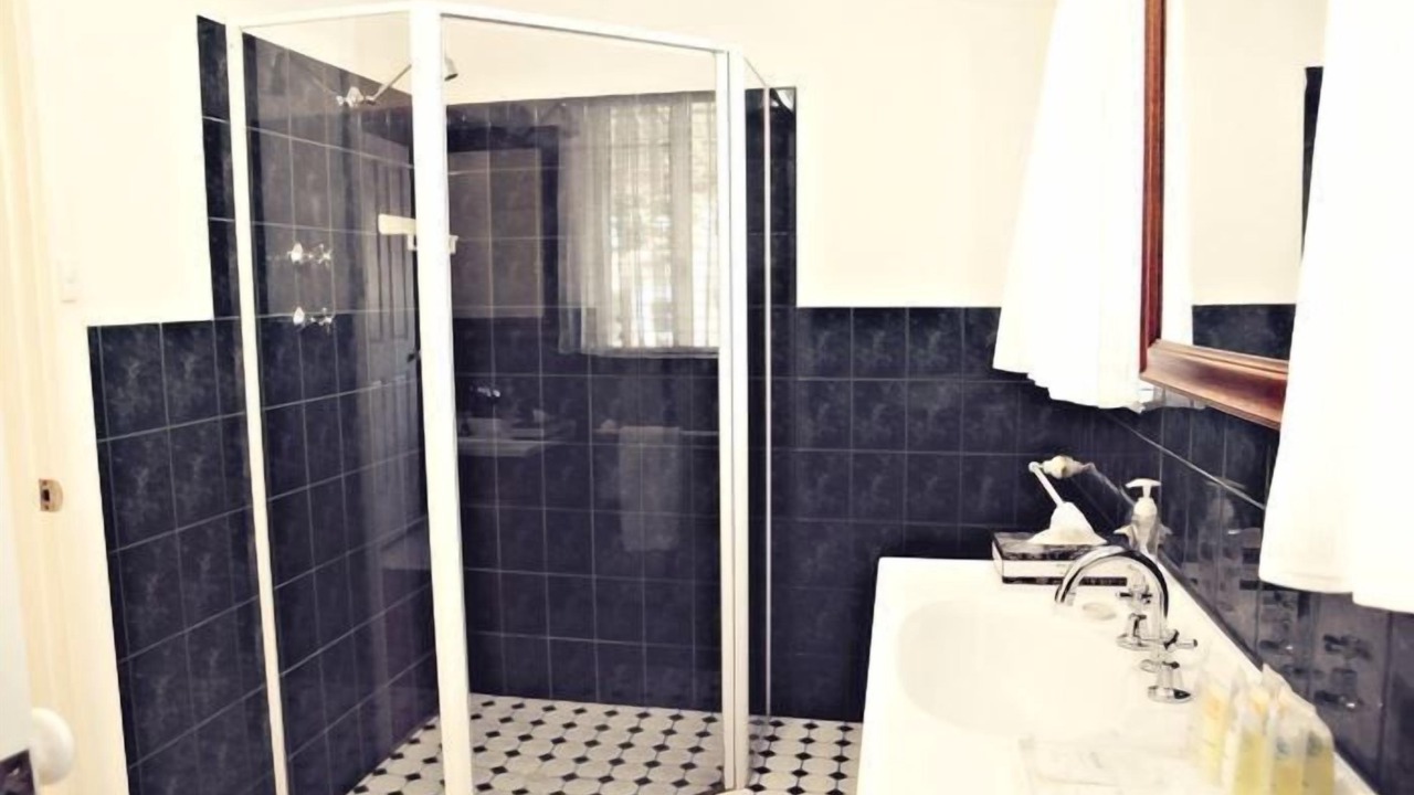 Photo of Bathroom in Minlacowie