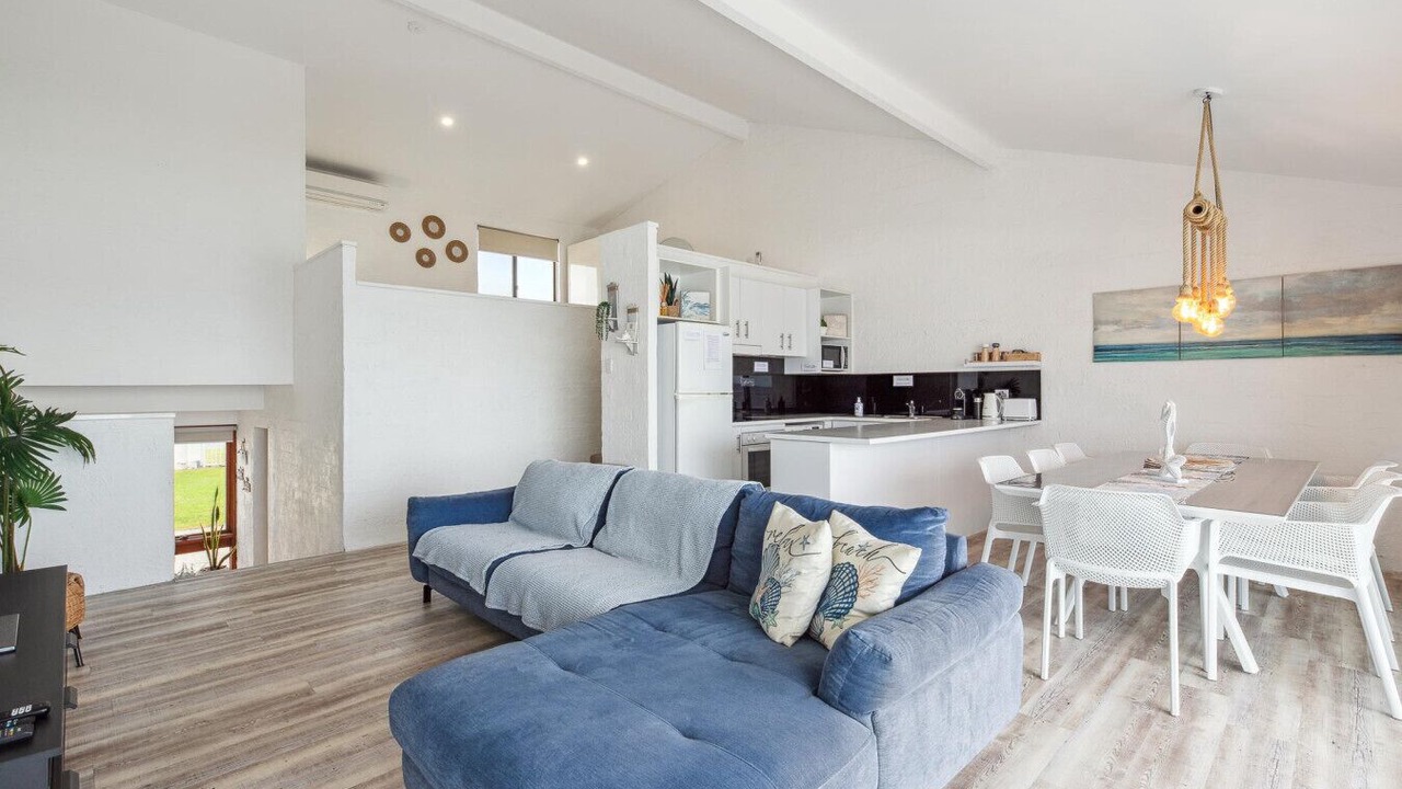 Photo of Livingroom in Ledge Point