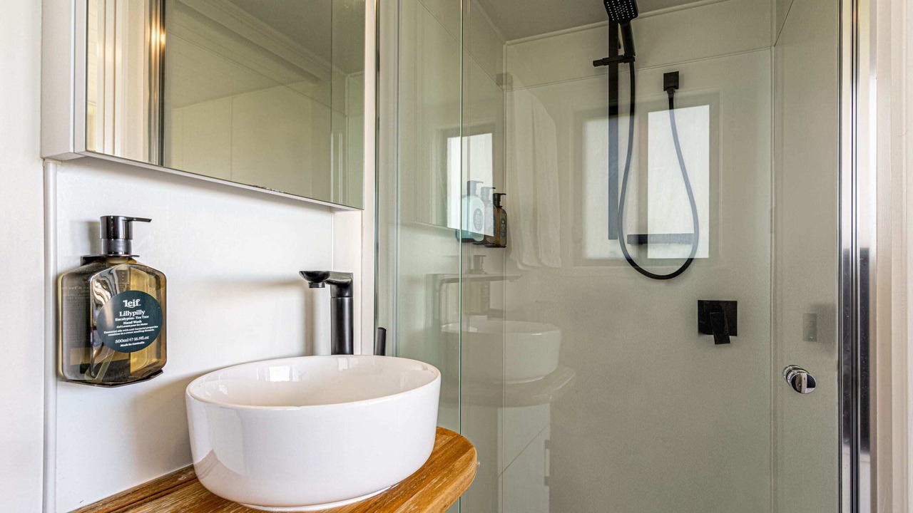 Photo of Bathroom in Metcalfe