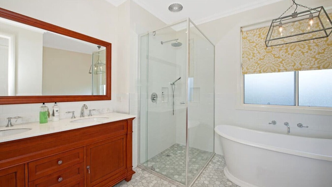 Photo of Bathroom in Apollo Bay