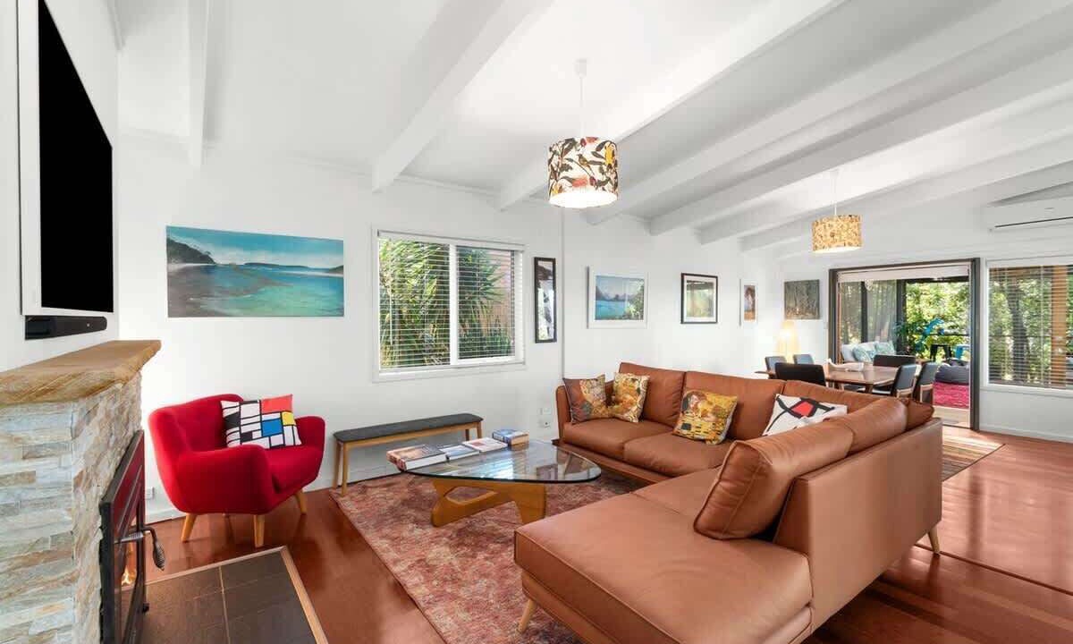 Photo of Livingroom in Mossy Point
