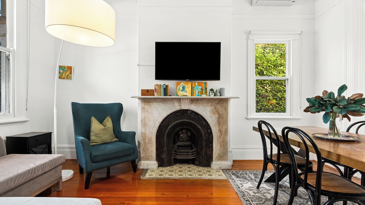 Photo of Livingroom in Ashfield