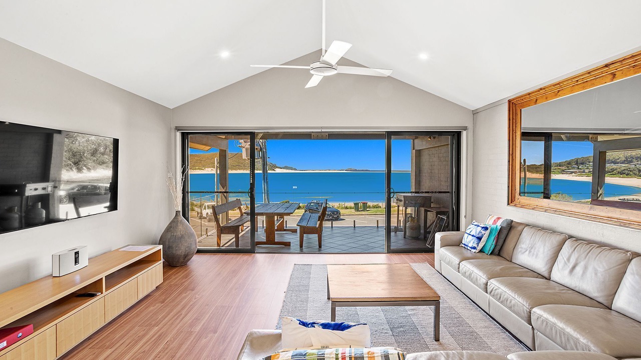 Photo of Livingroom in Fingal Bay