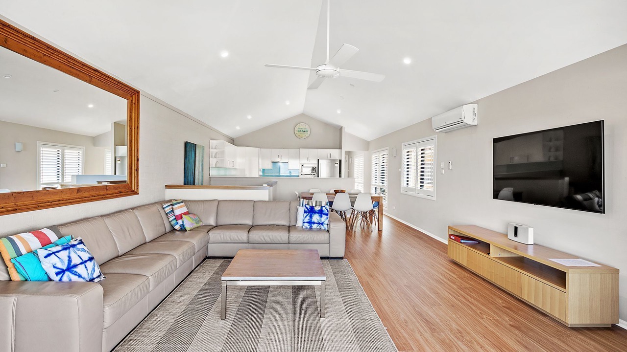 Photo of Livingroom in Fingal Bay