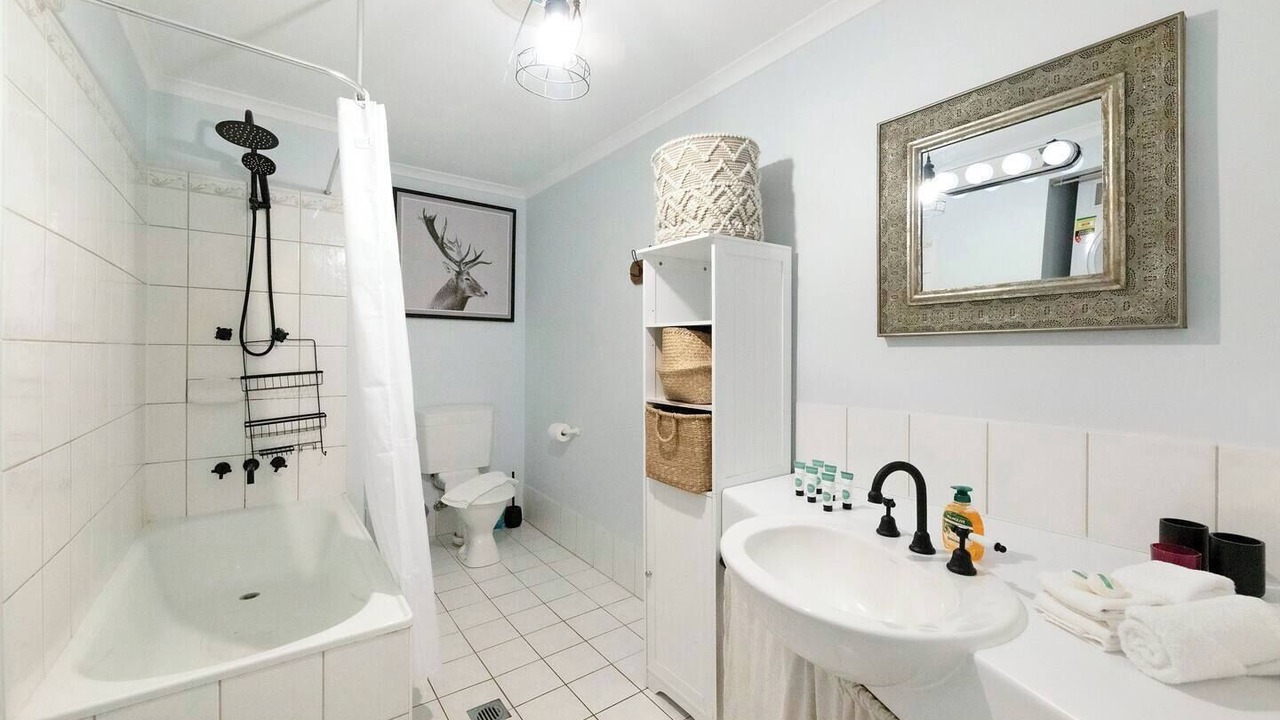 Photo of Bathroom in Larrakeyah