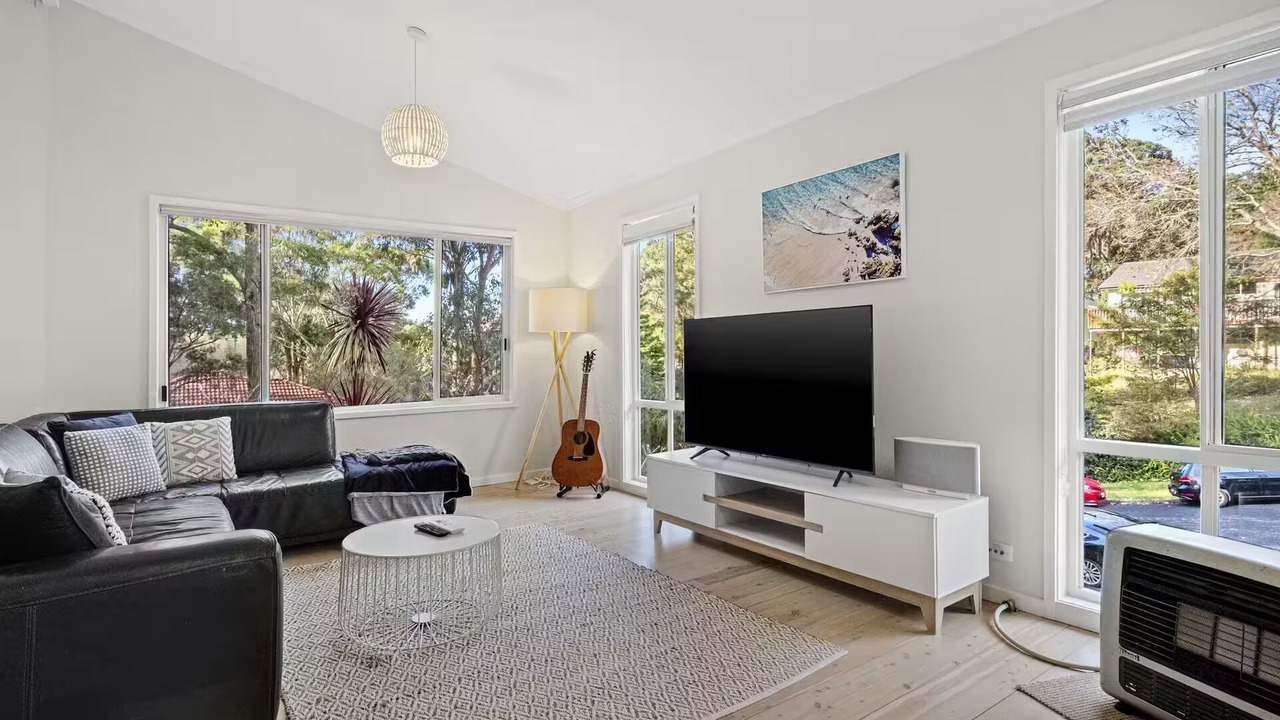 Photo of Livingroom in Macmasters Beach