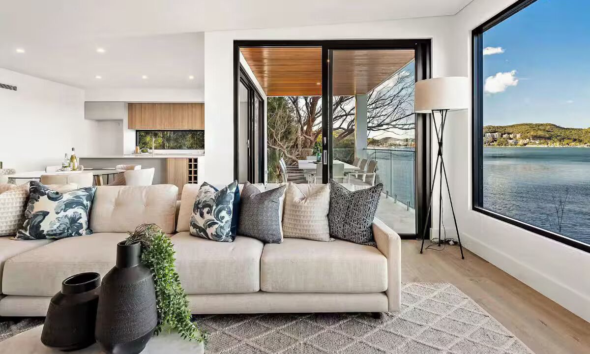 Photo of Livingroom in Point Clare