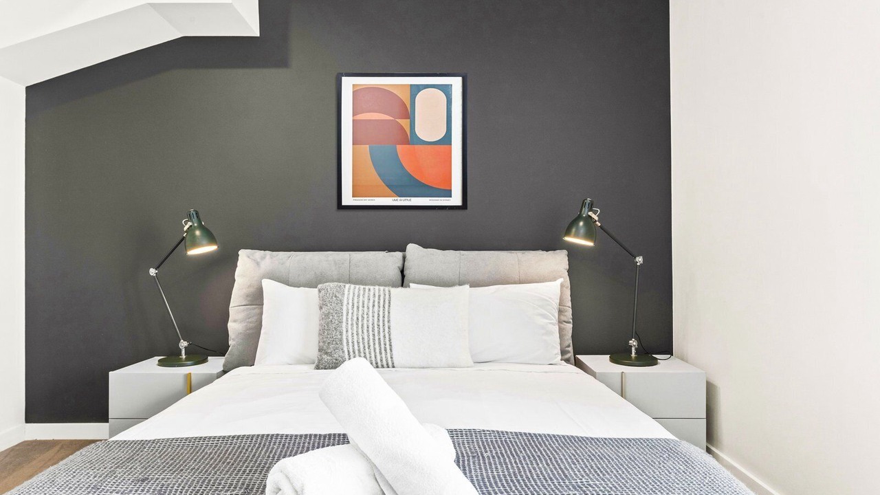 Photo of Bedroom in Eastlakes