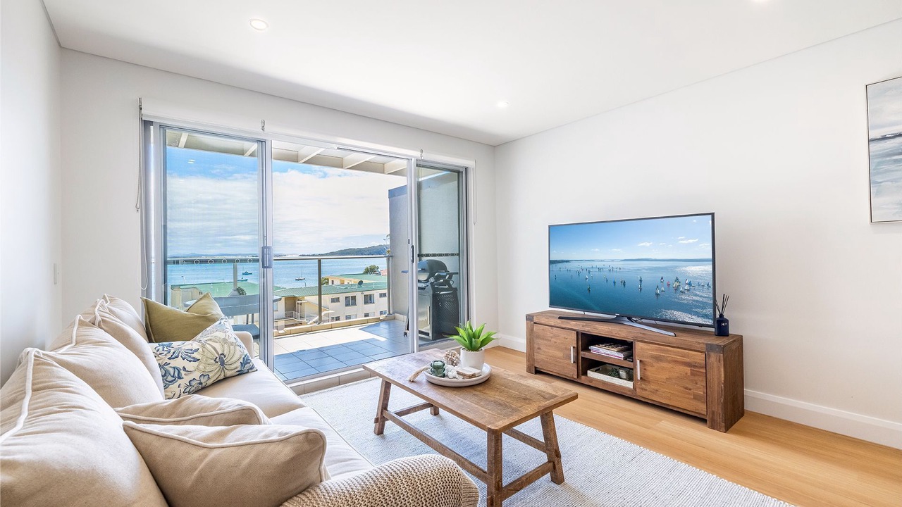 Photo of Livingroom in Shoal Bay