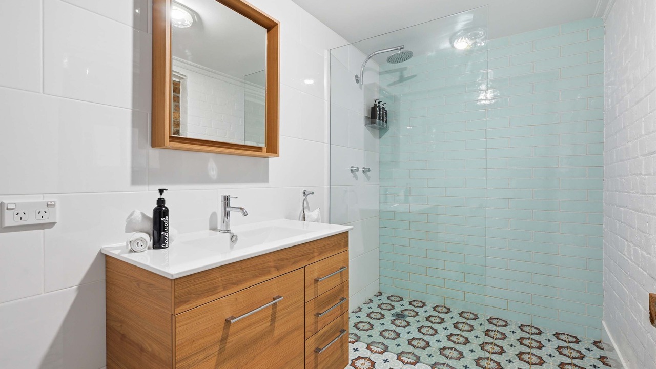 Photo of Bathroom in Orange East