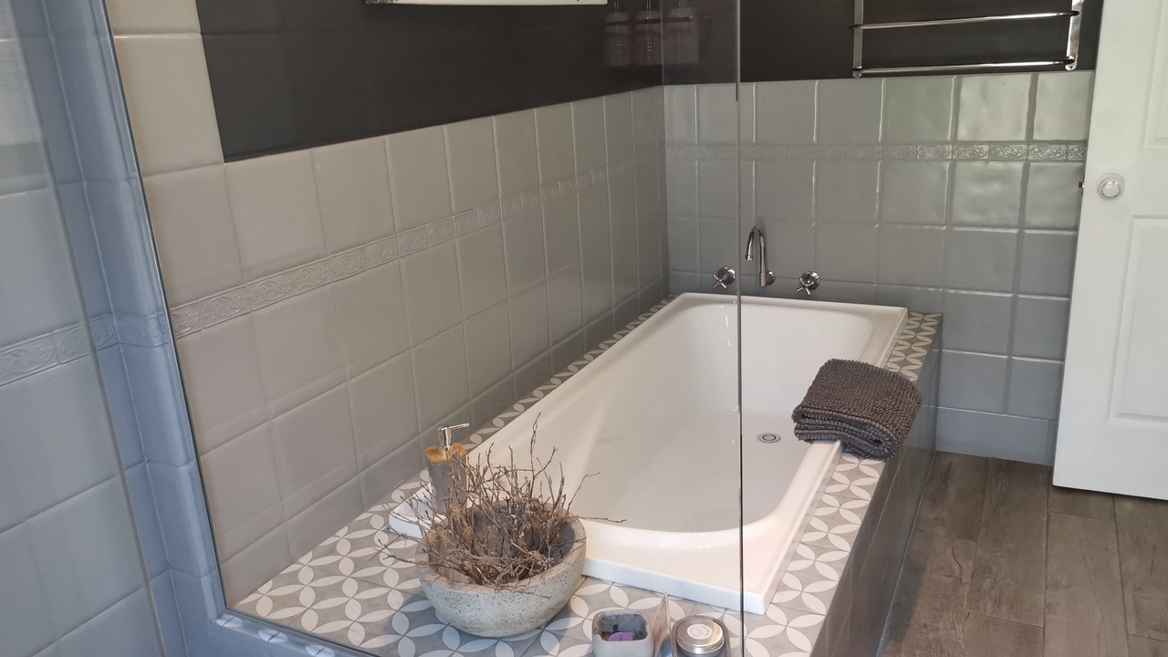 Photo of Bathroom in Koorainghat