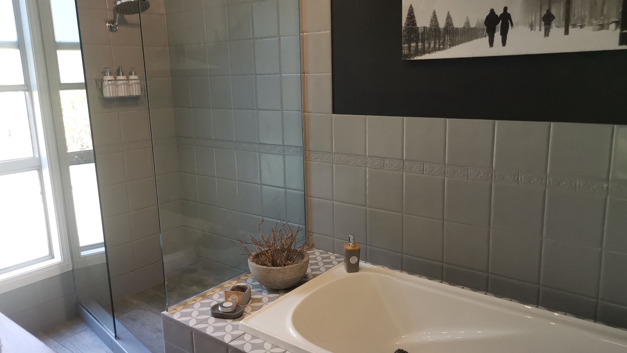 Photo of Bathroom in Koorainghat