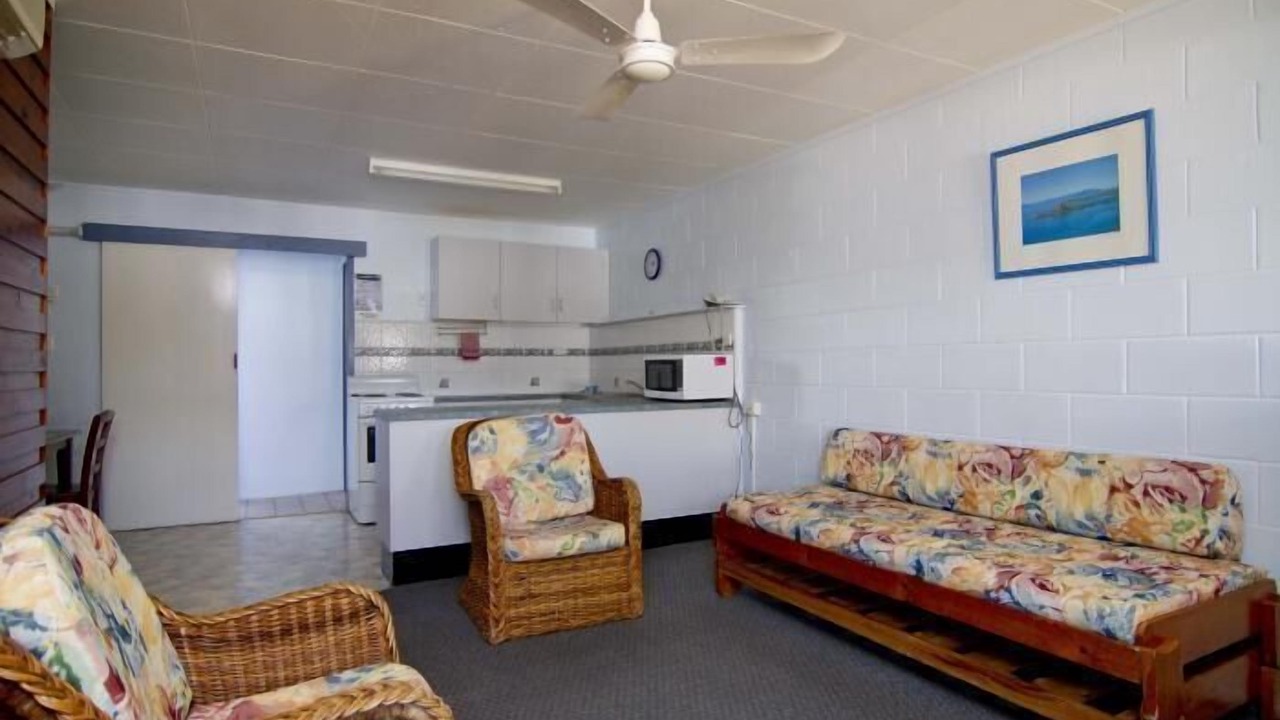 Photo of Livingroom in Bowen