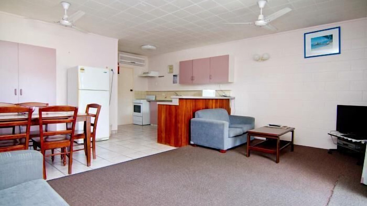 Photo of Livingroom in Bowen