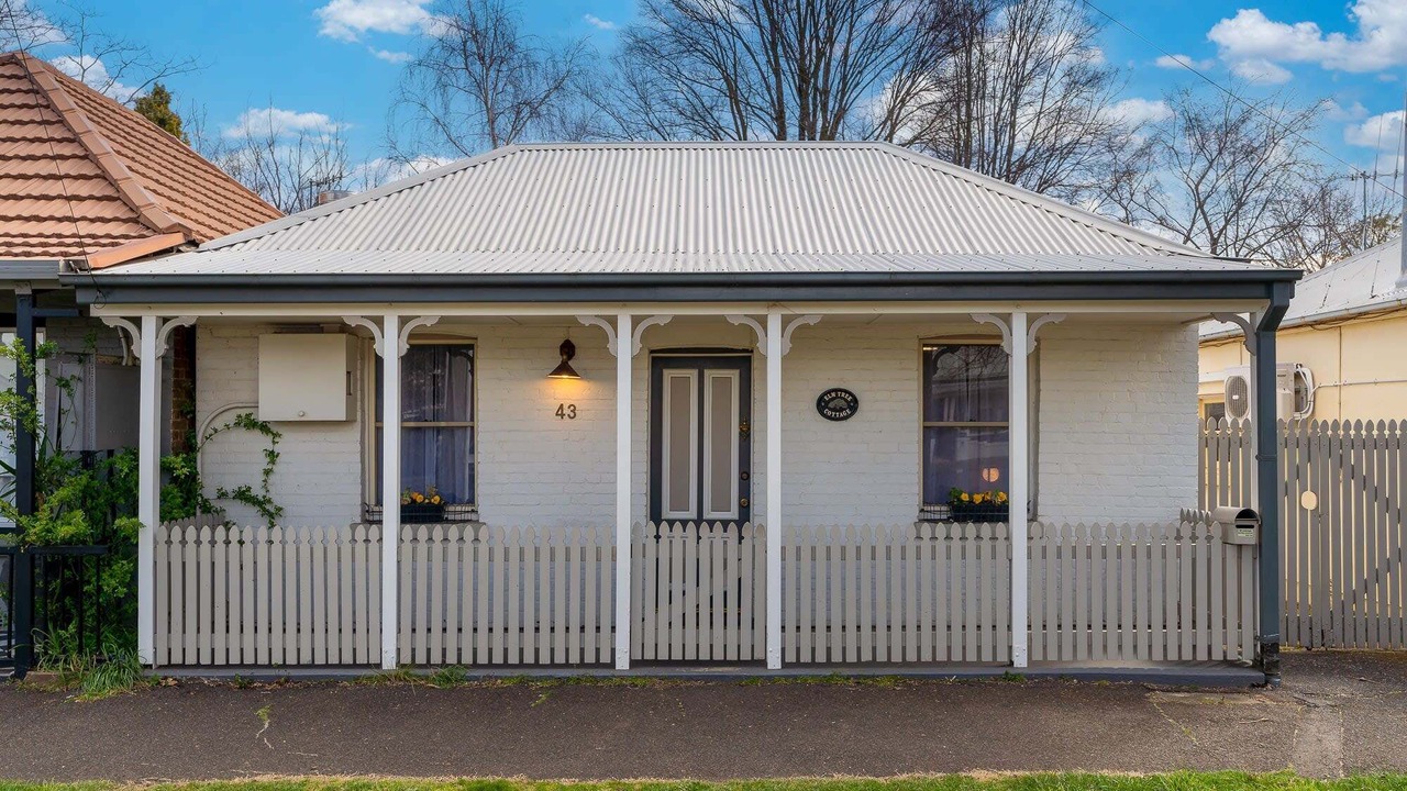 Photo of Outdoor in Orange