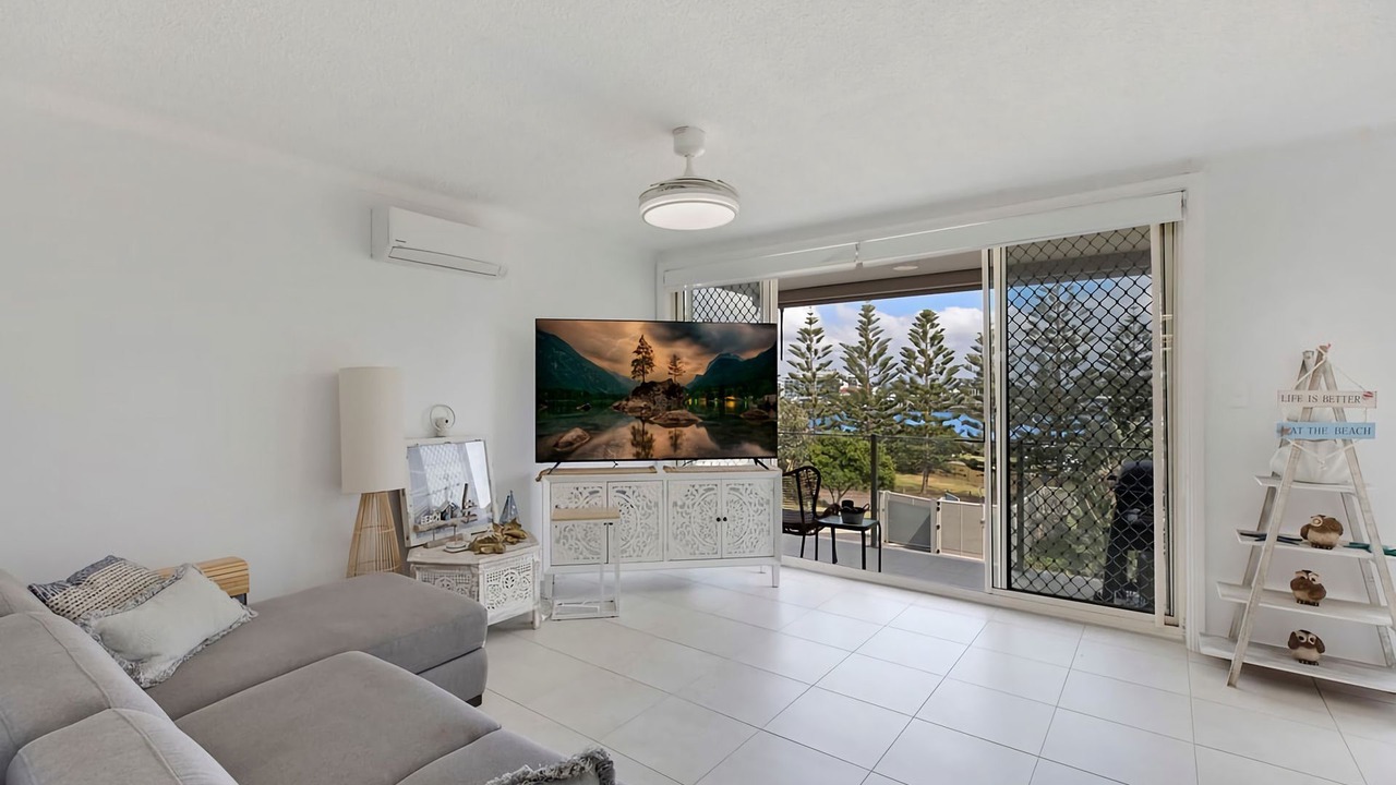 Photo of Livingroom in The Entrance North
