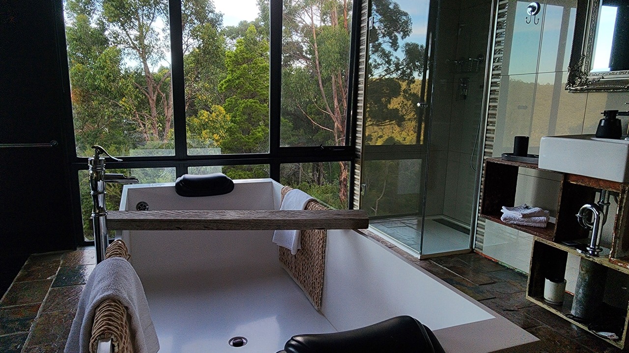 Photo of Bathroom in Gellibrand Lower
