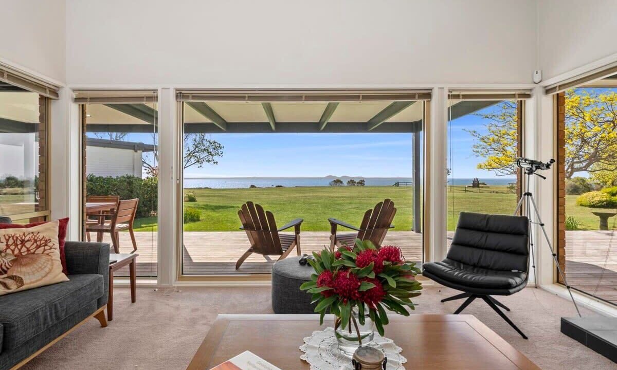 Photo of Livingroom in Clifton Springs