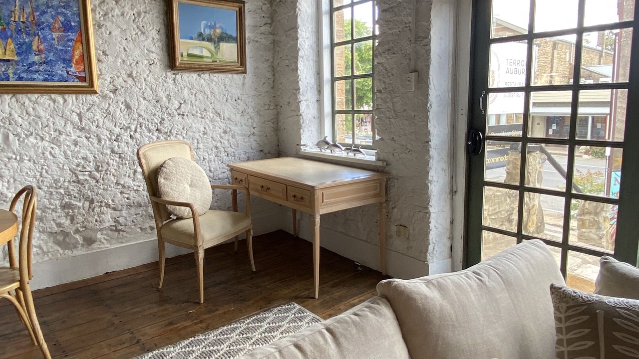 Photo of Livingroom in Upper Wakefield