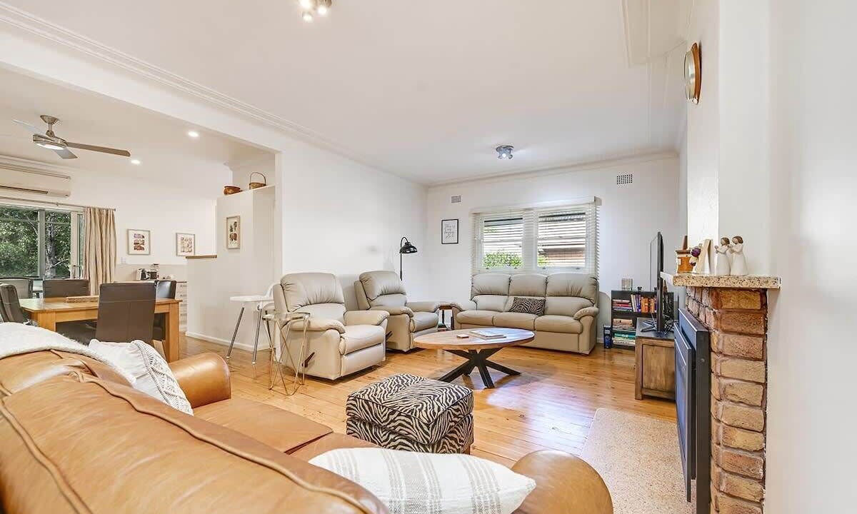 Photo of Livingroom in Orange