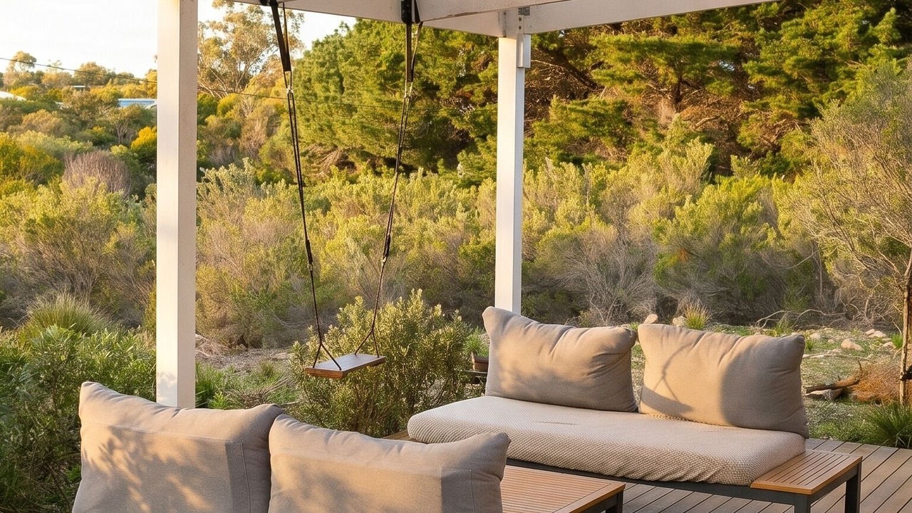 Photo of Patio Balcony in Island Beach