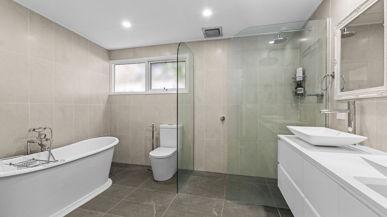Photo of Bathroom in Point Lonsdale