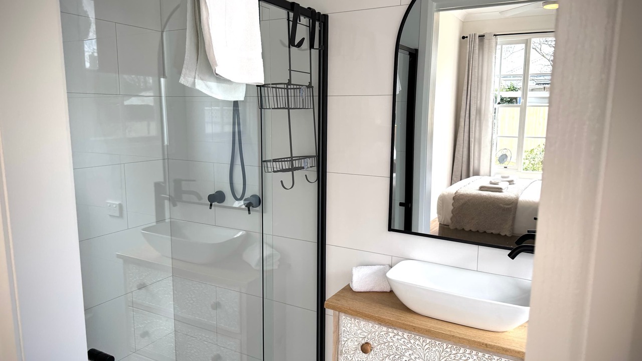 Photo of Bathroom in Orange East