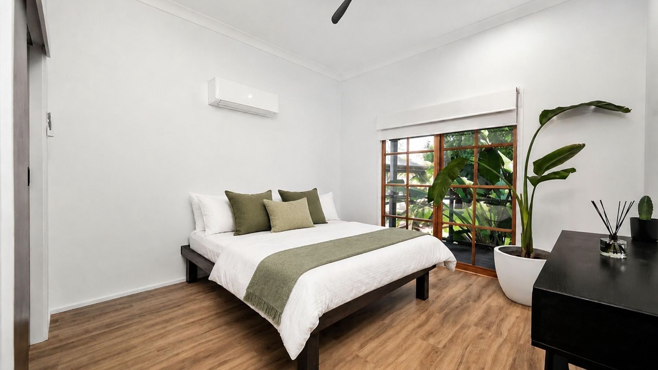Photo of Bedroom in Broke