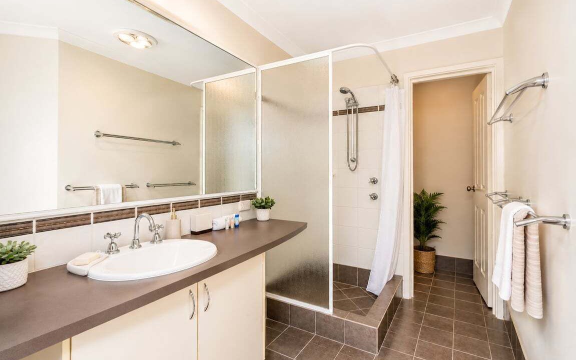 Photo of Bathroom in Broadwater